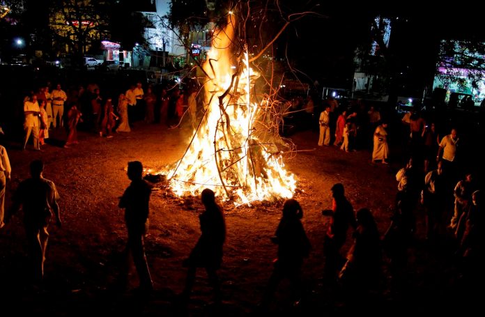 Why Do We Celebrate Holi? | Festivals of Colors | History of Holi